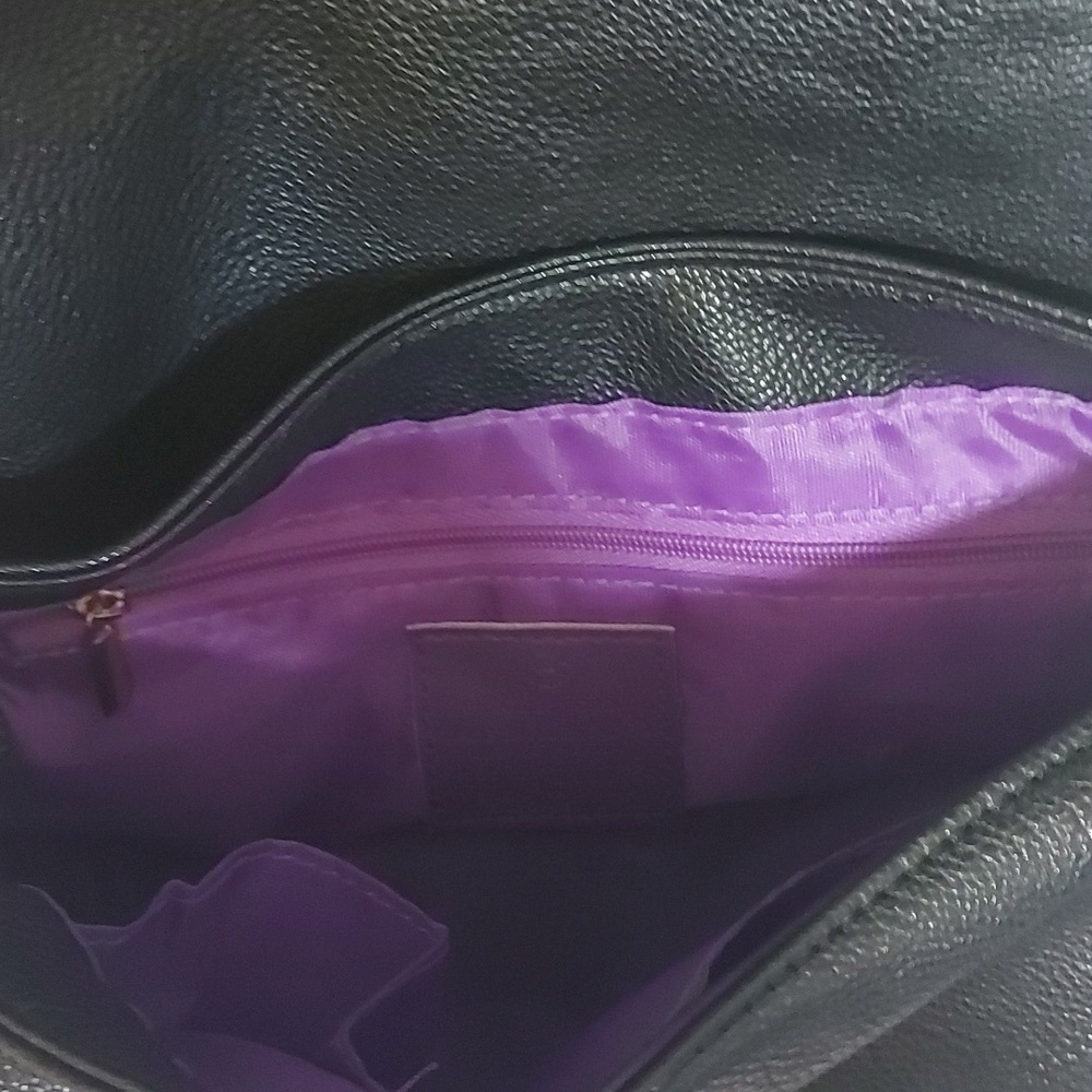 3/$10 Elizabeth Grant purse - Picture 2 of 3